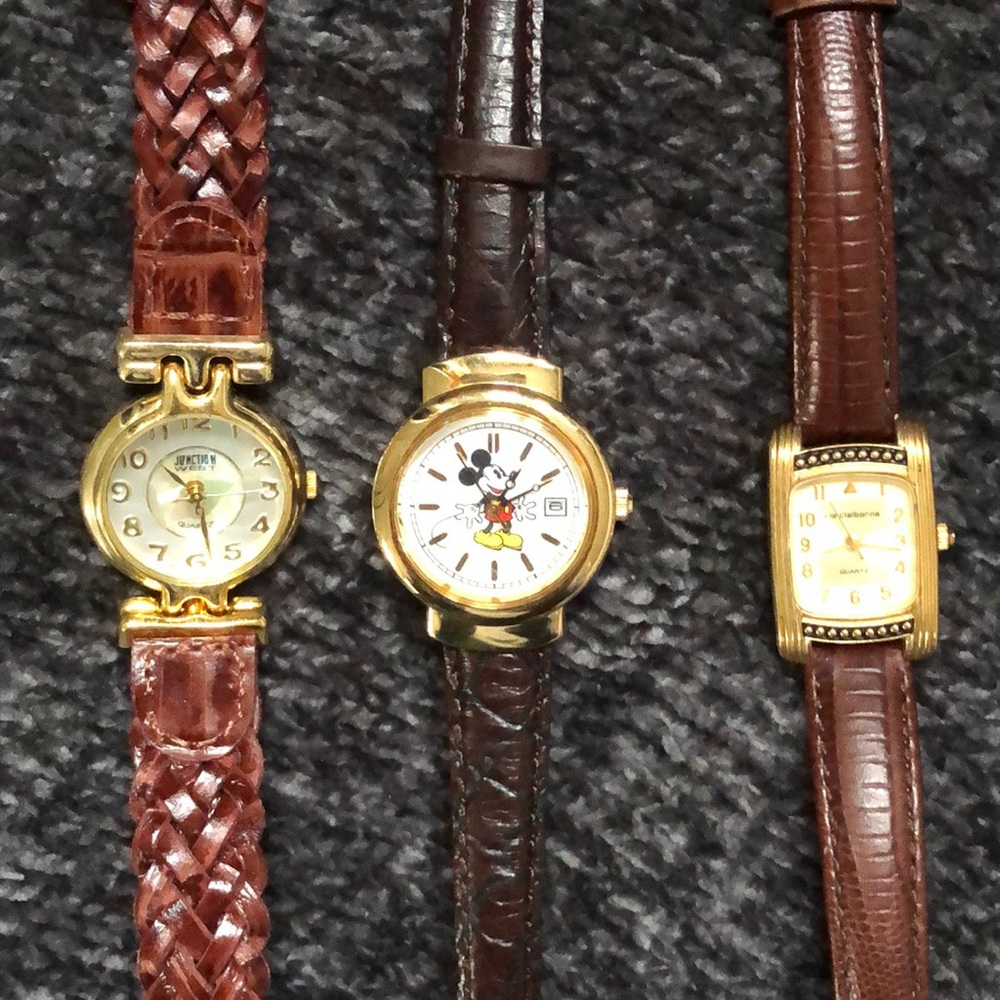 Lot of 3 watches.. Like New!!
